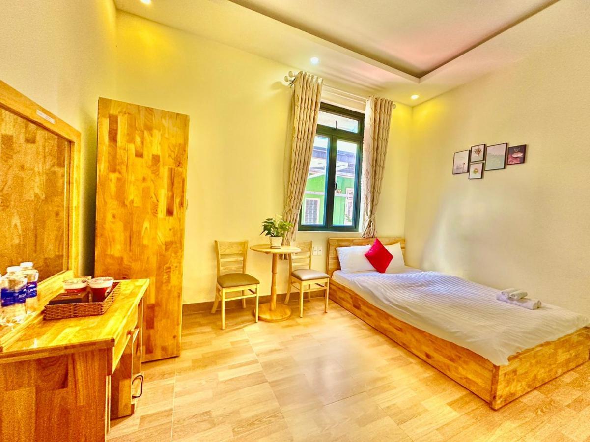 Hotel Khach San Minh Ha Dalat Exterior foto